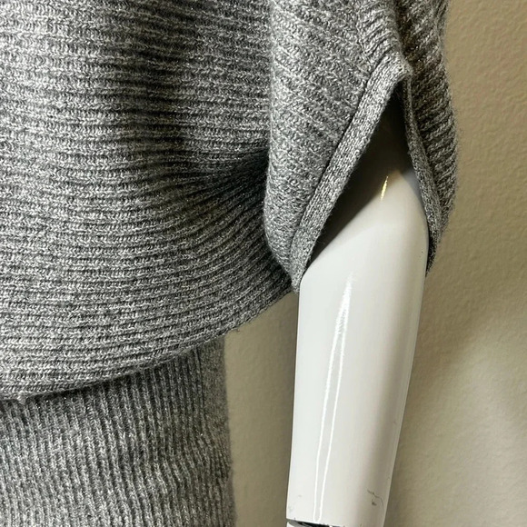 Cynthia Steffe Grey silver metallic front zipper sweater size XS. - Picture 10 of 14